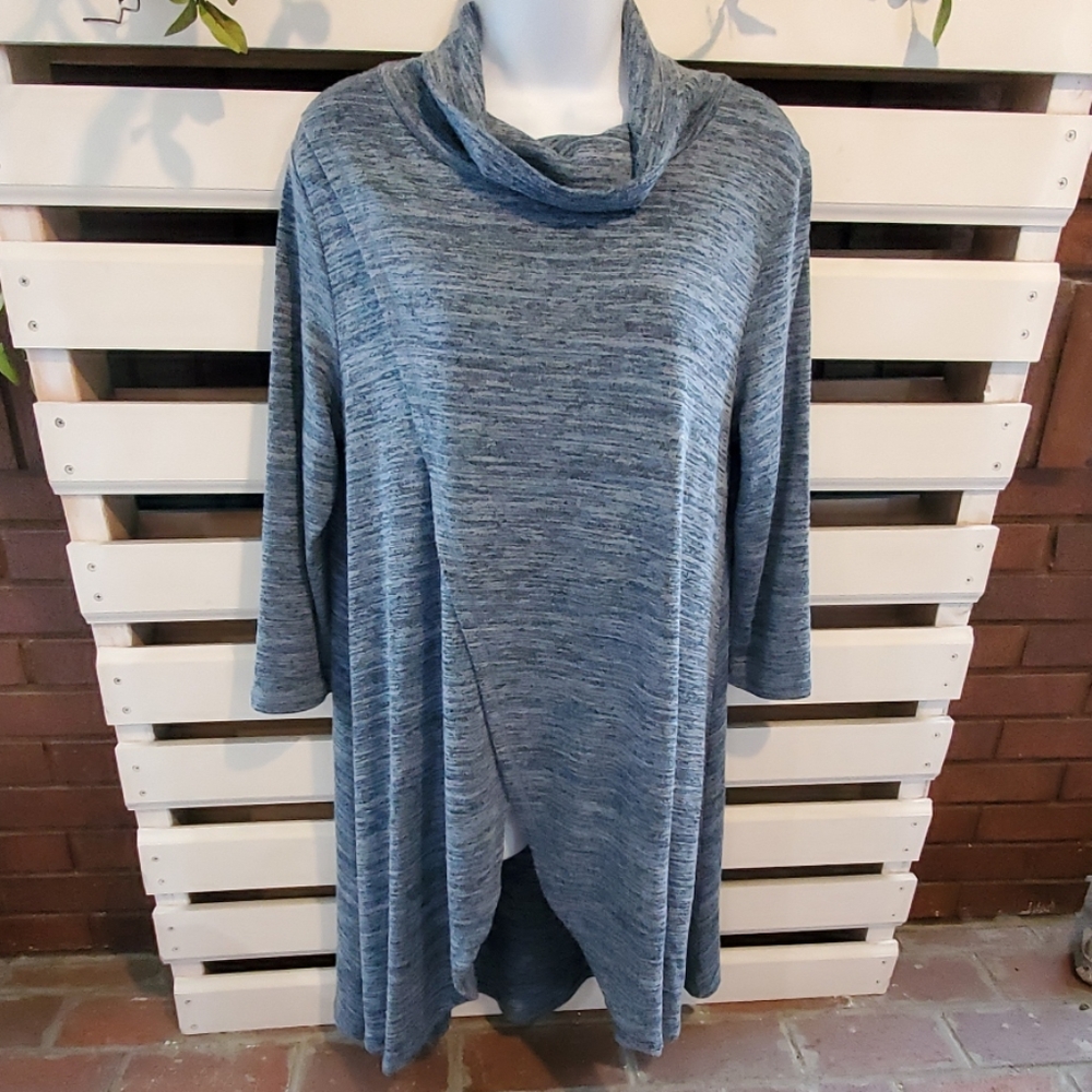 P LUCA MILANO sweater.          #1168